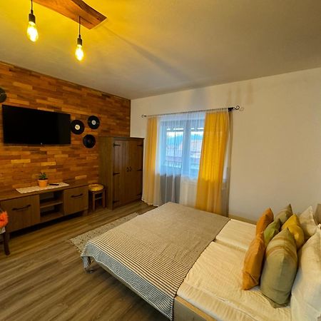 Constantin Panzio Bed & Breakfast Прайд Екстериор снимка