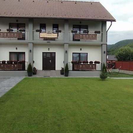 Constantin Panzio Bed & Breakfast Прайд Екстериор снимка