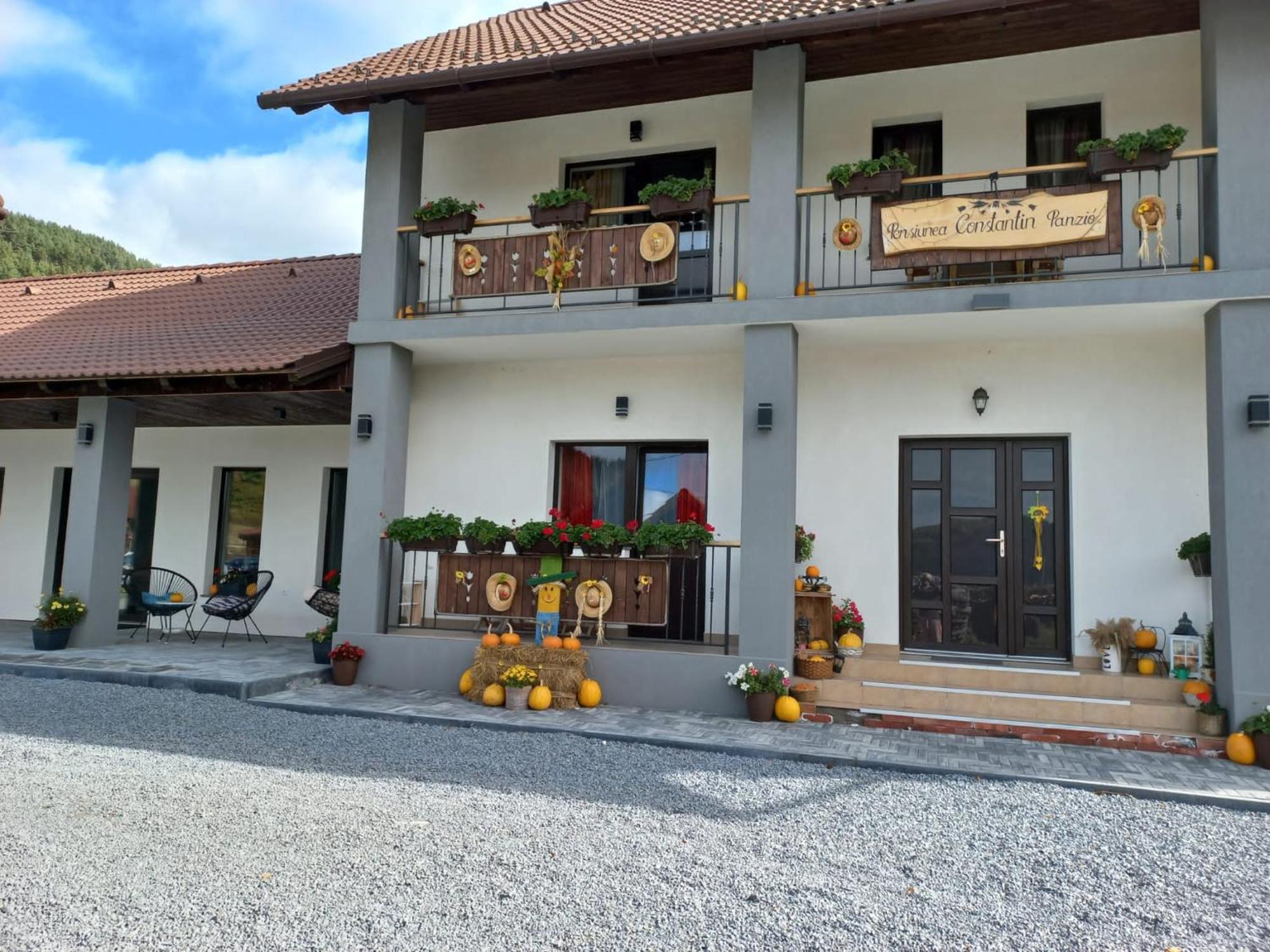 Constantin Panzio Bed & Breakfast Прайд Екстериор снимка