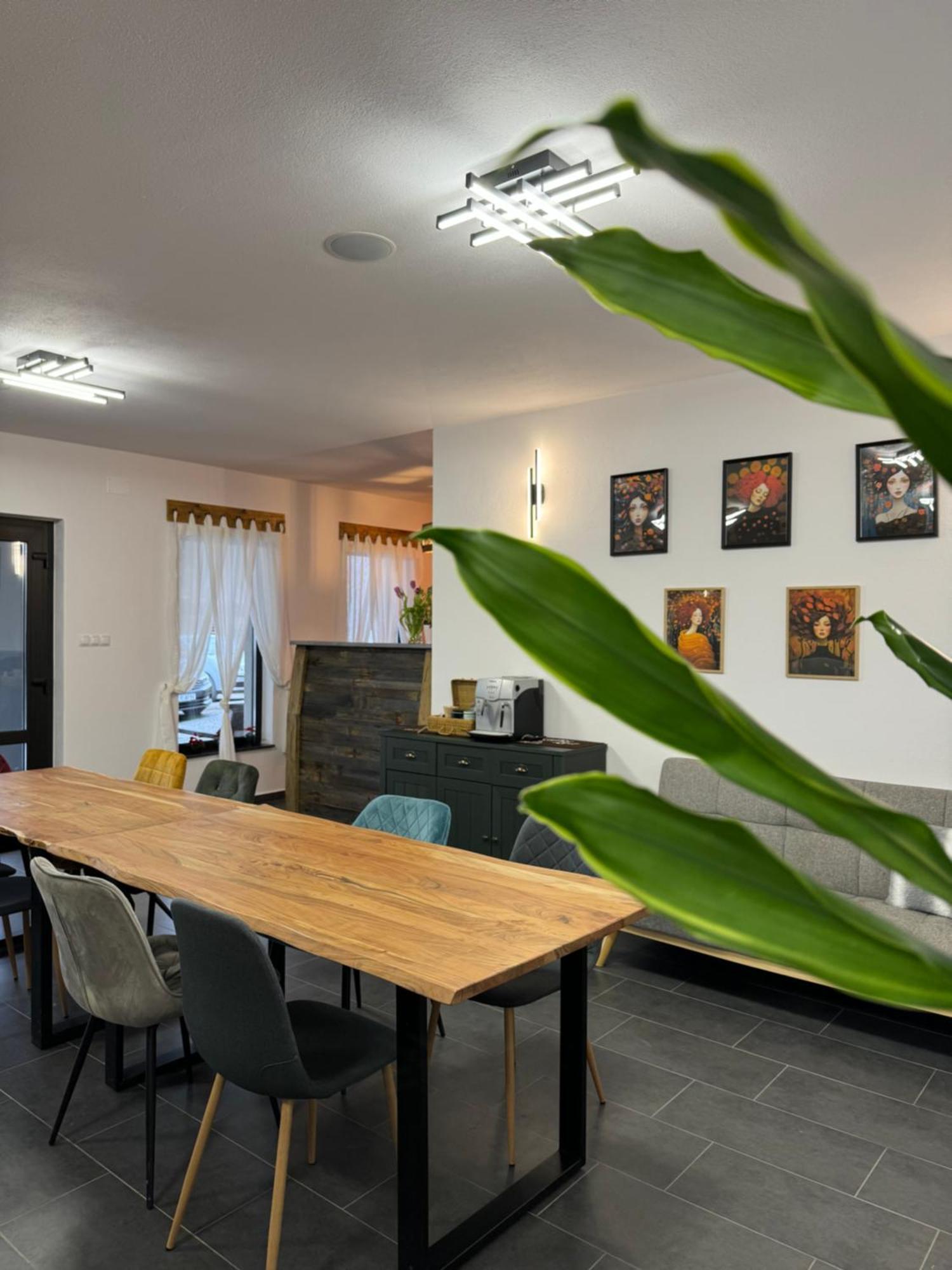 Constantin Panzio Bed & Breakfast Прайд Екстериор снимка
