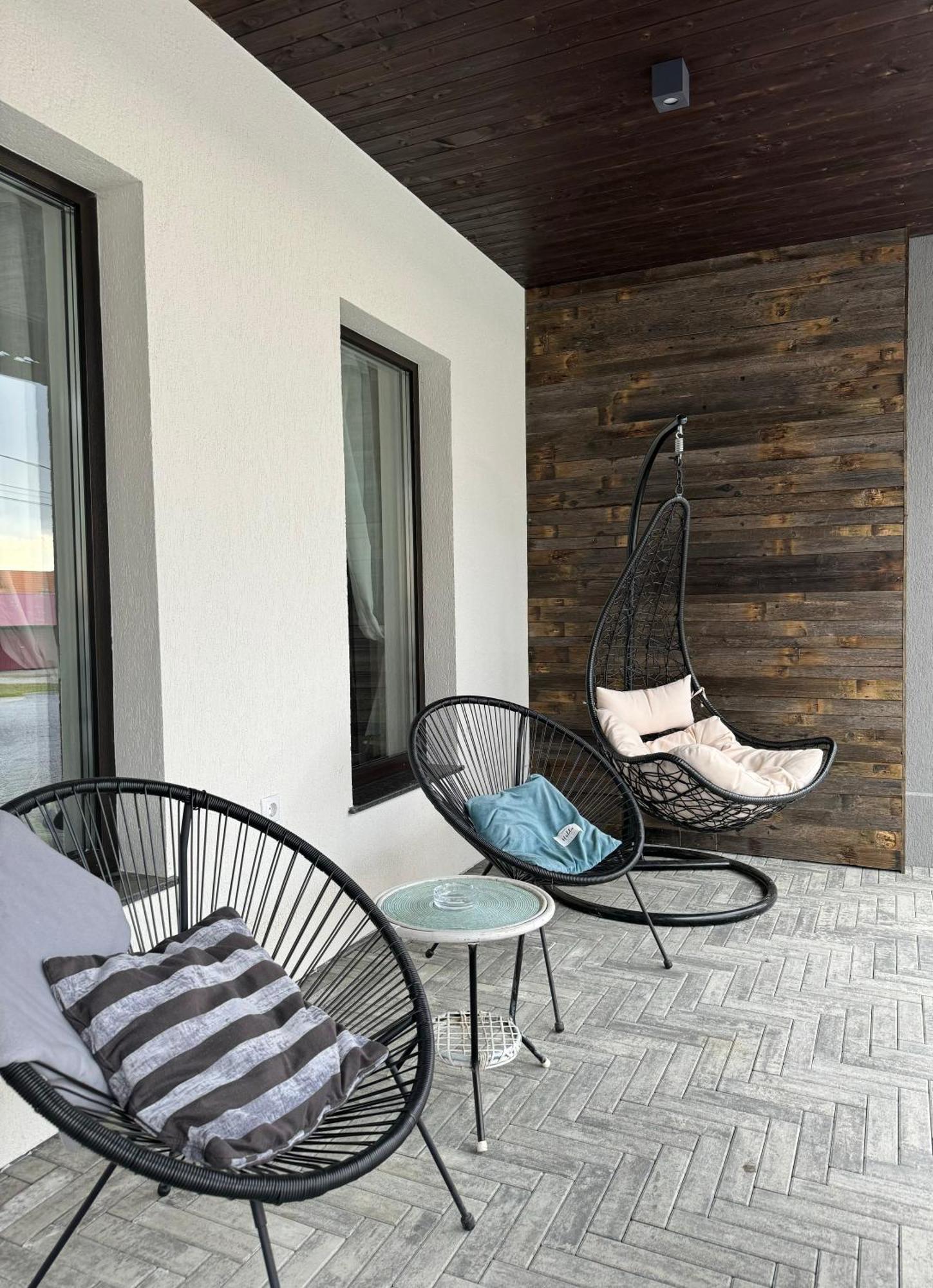 Constantin Panzio Bed & Breakfast Прайд Екстериор снимка