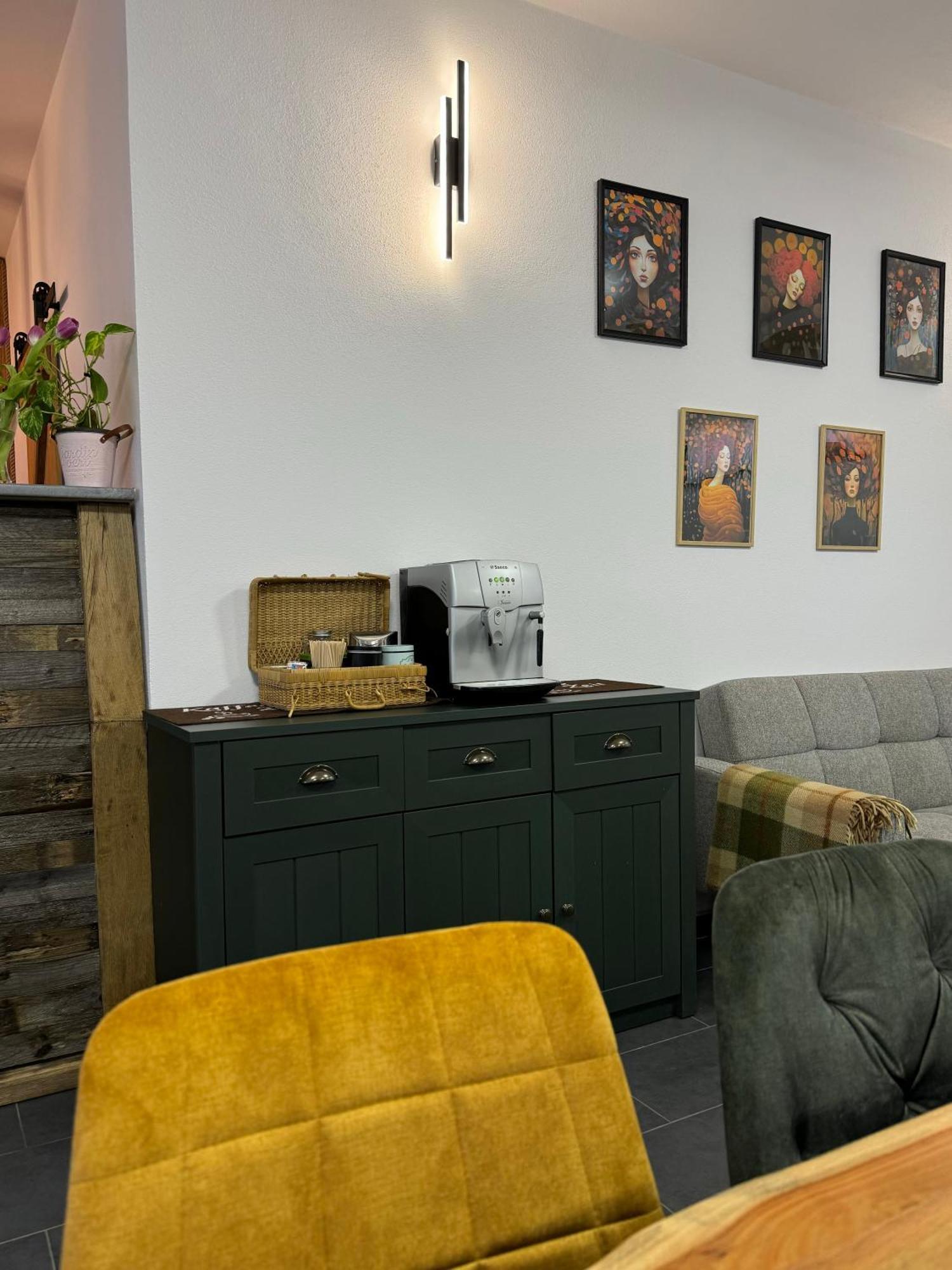Constantin Panzio Bed & Breakfast Прайд Екстериор снимка