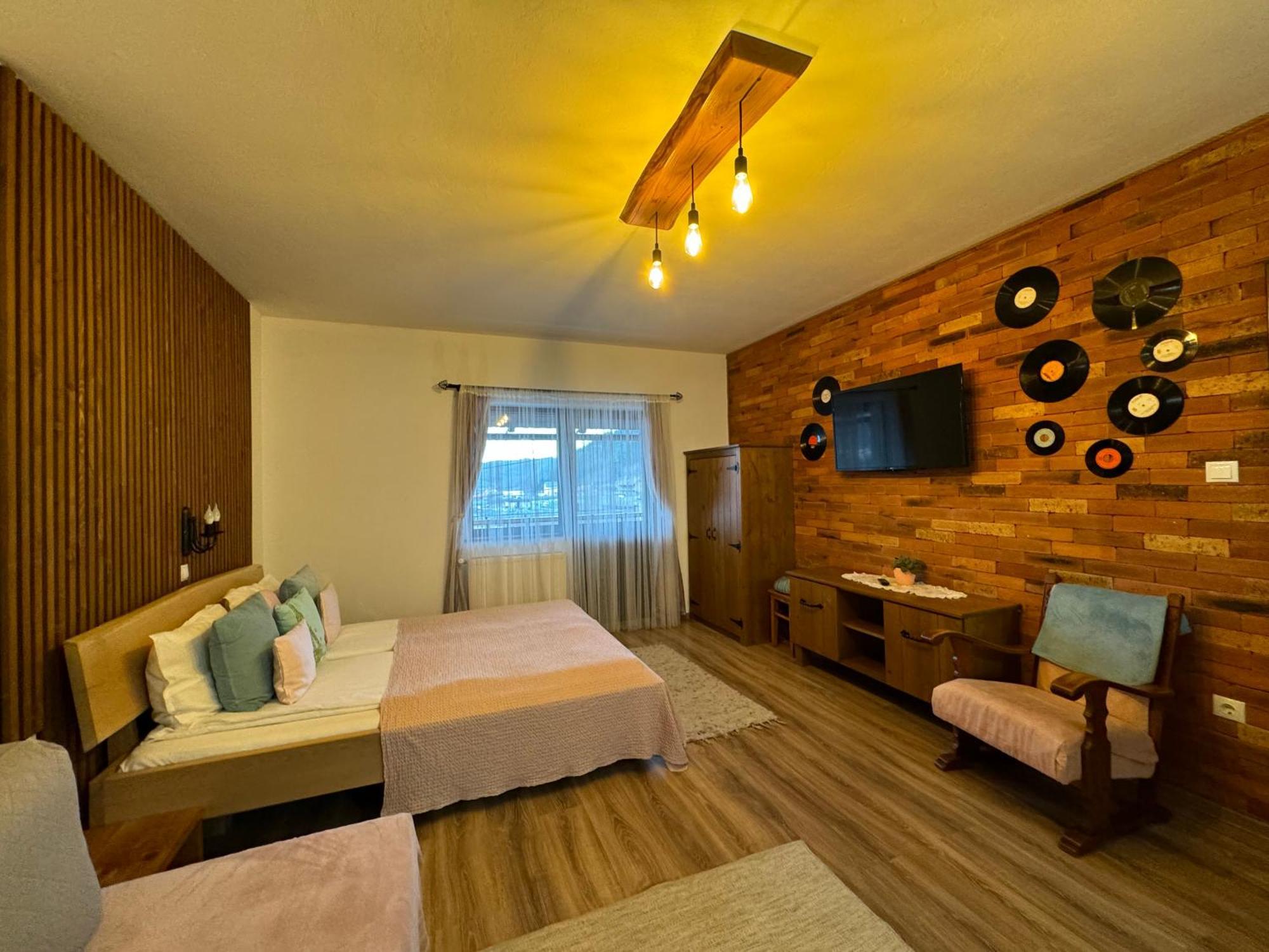 Constantin Panzio Bed & Breakfast Прайд Екстериор снимка