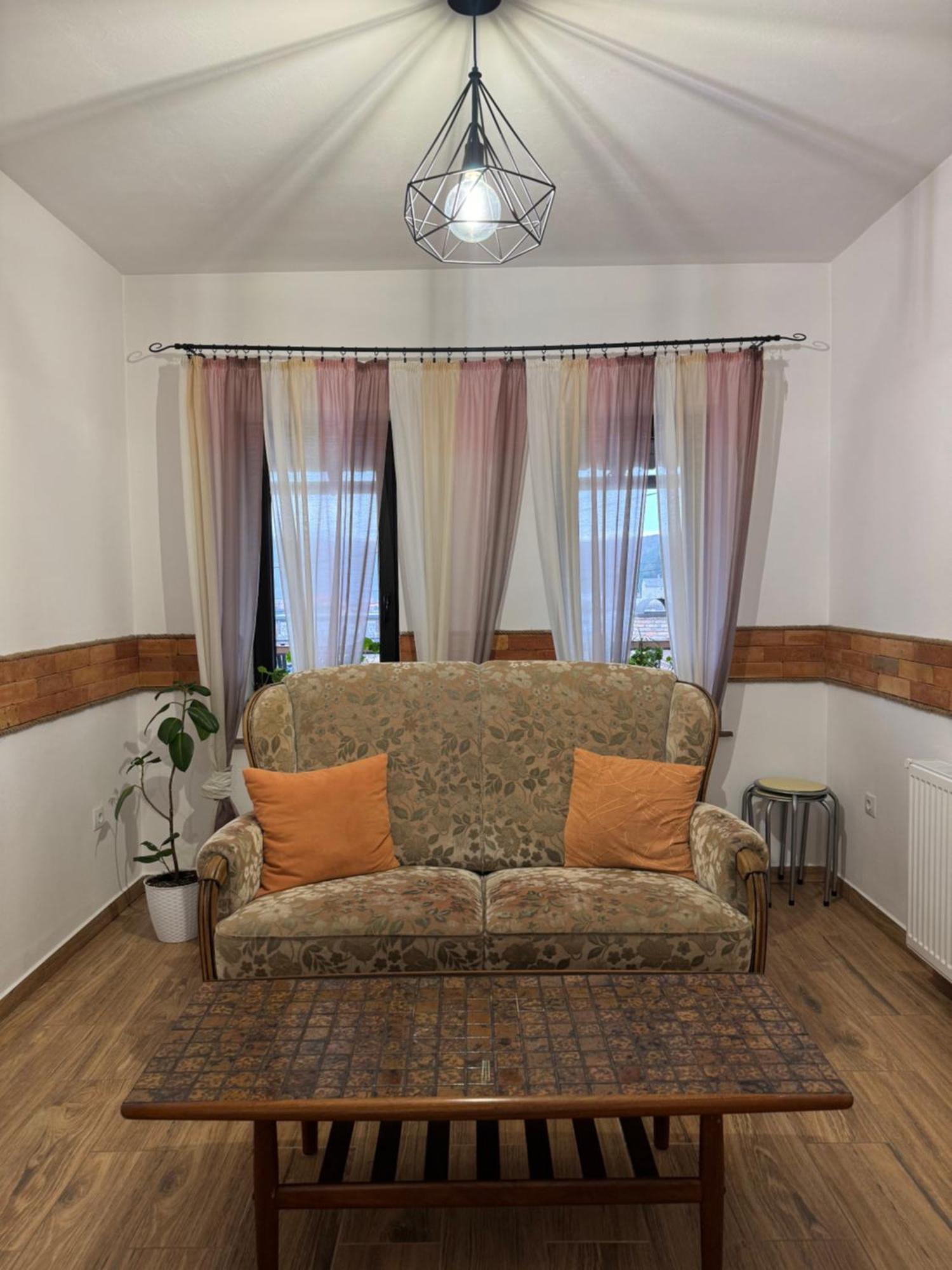 Constantin Panzio Bed & Breakfast Прайд Екстериор снимка