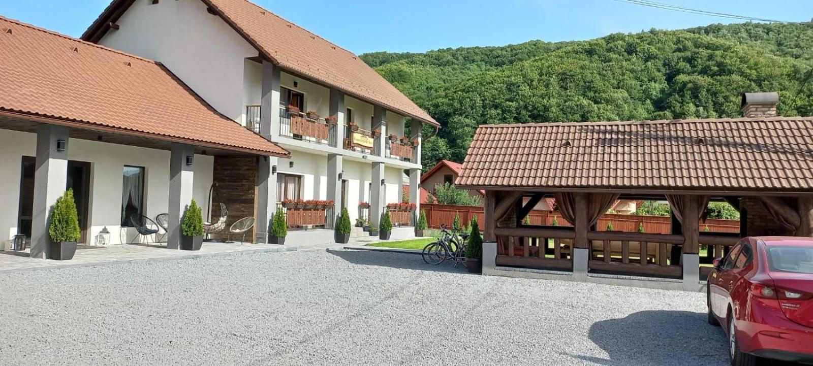 Constantin Panzio Bed & Breakfast Прайд Екстериор снимка